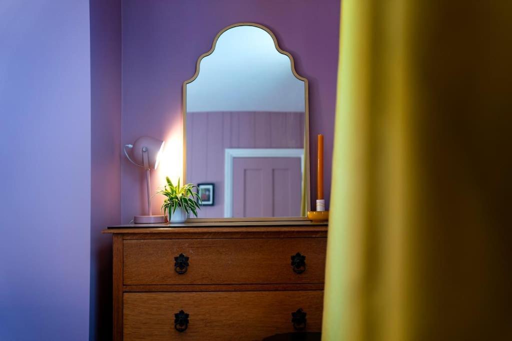 דיל Northdene Cottage - Cosy Old Fisherman'S Cottage Two Mins From Sea - Free Parking - Wood Burning Stove - Roll Top Bath - Dog Friendly מראה חיצוני תמונה