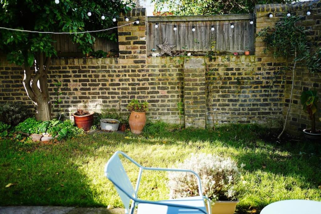 דיל Northdene Cottage - Cosy Old Fisherman'S Cottage Two Mins From Sea - Free Parking - Wood Burning Stove - Roll Top Bath - Dog Friendly מראה חיצוני תמונה
