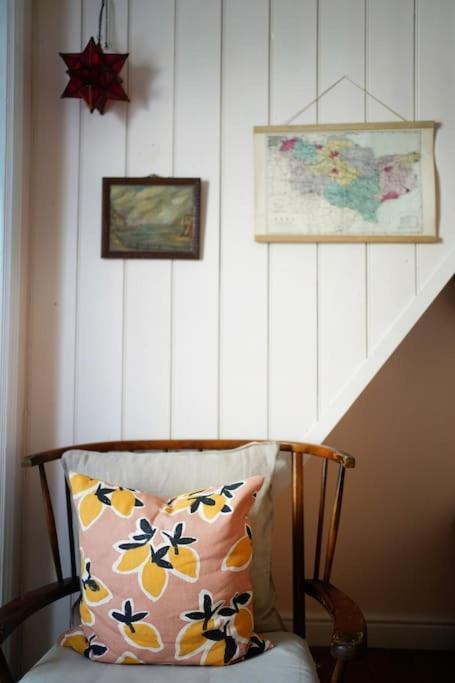 דיל Northdene Cottage - Cosy Old Fisherman'S Cottage Two Mins From Sea - Free Parking - Wood Burning Stove - Roll Top Bath - Dog Friendly מראה חיצוני תמונה